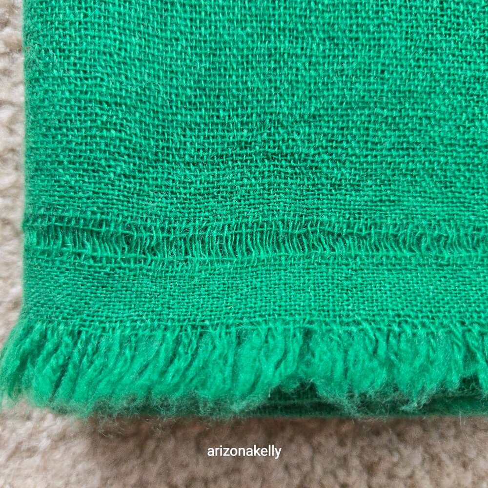 NWOT Cashmere Woven Scarf Made In Nepal Kelly Green - Picture 15 of 15